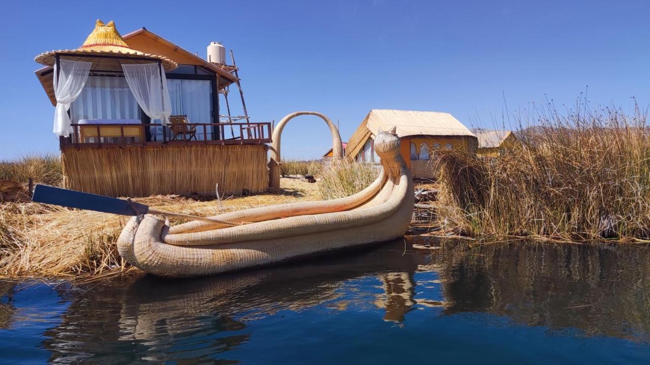 Uros Utasa Lodge Puno Exteriör bild